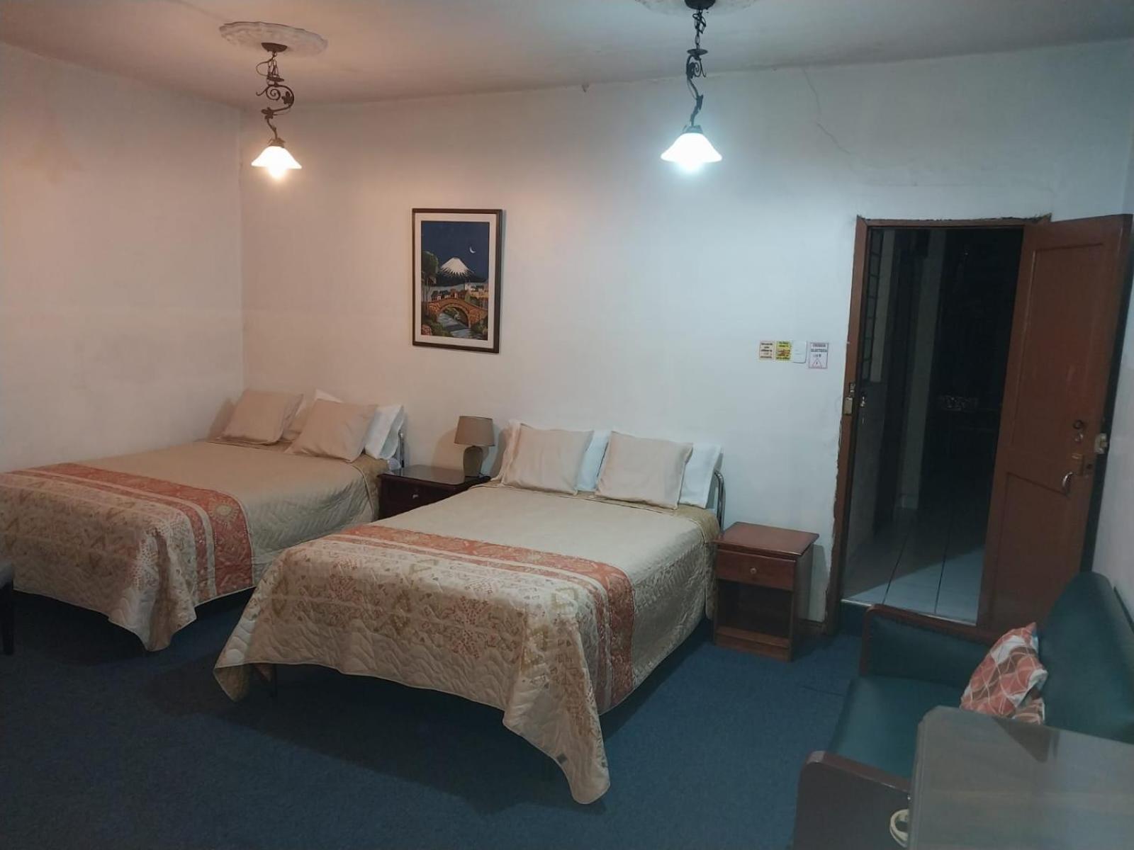 קיטו Hostal Benalcazar מראה חיצוני תמונה