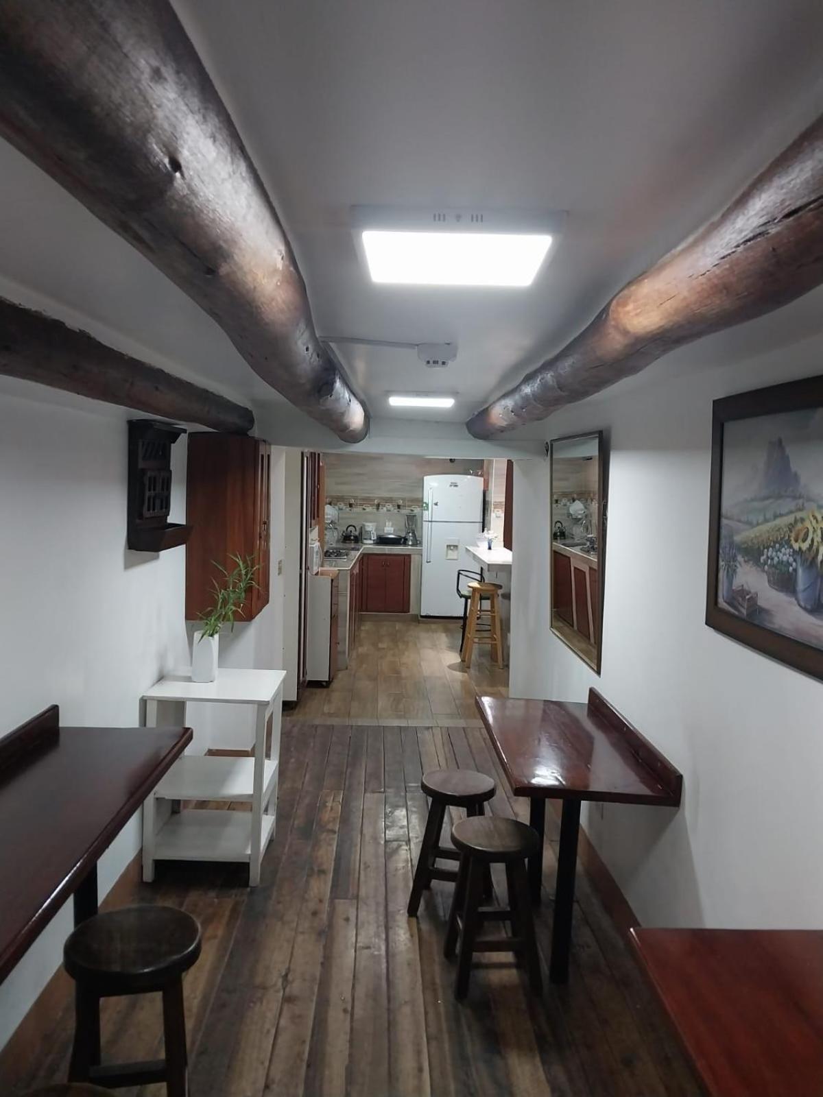 קיטו Hostal Benalcazar מראה חיצוני תמונה